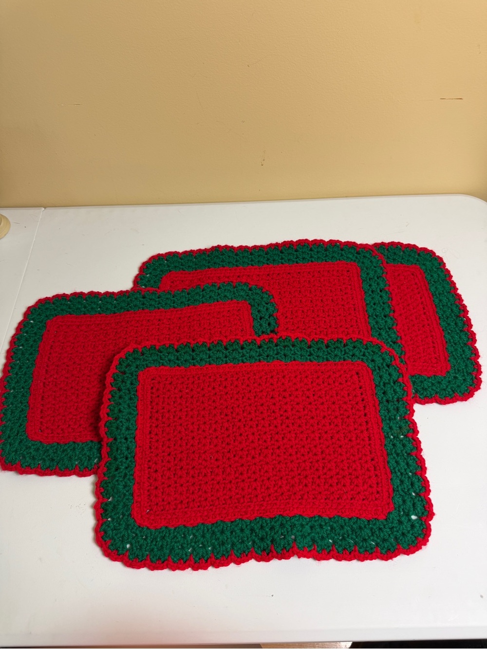 Vintage Hand Crocheted Christmas Placemats Set of 4 Red Green Grannycore
